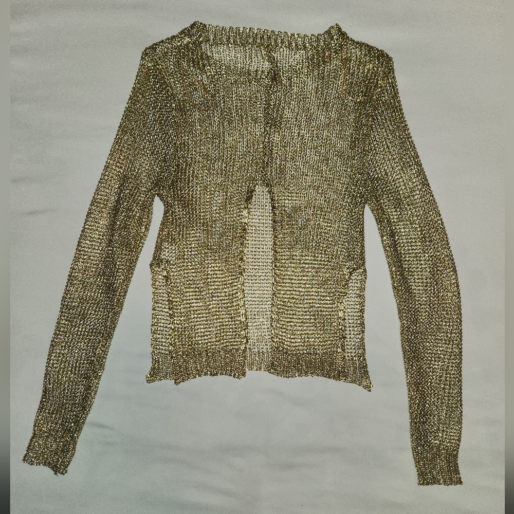 Blouse & Top - Picture 4 of 13